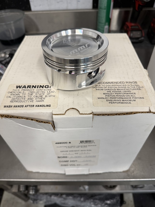 Manley 4.6L Forged Pistons -28cc Dish 3.700 Bore