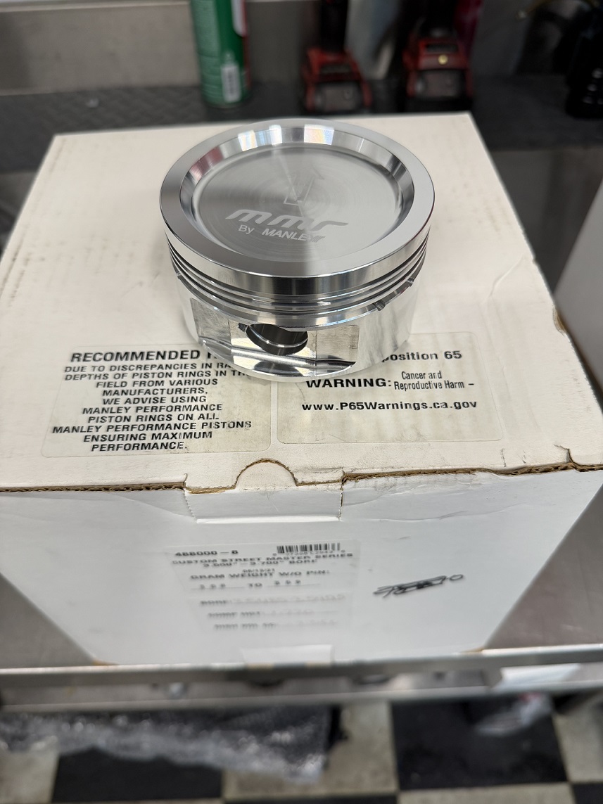 Manley 4.6L Forged Pistons -23cc Dish STD Bore